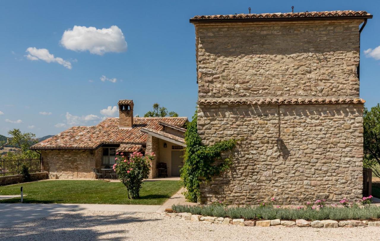 I Casali Di Villa Benveduti Gubbio Exterior foto